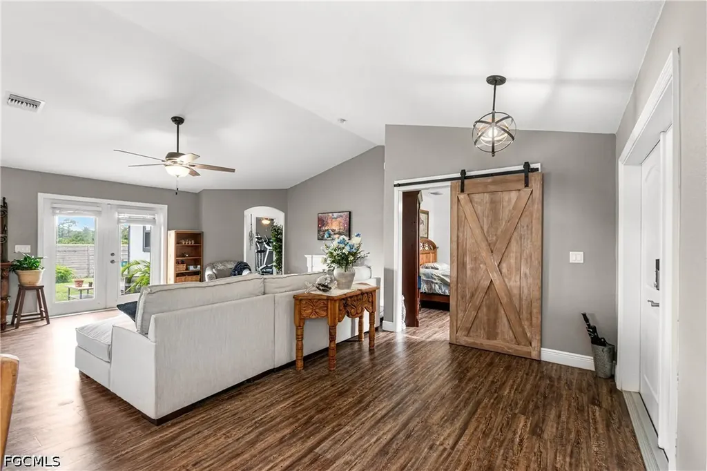 5013 Dania Circle Labelle FL 33935