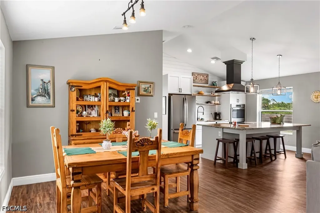 5013 Dania Circle Labelle FL 33935