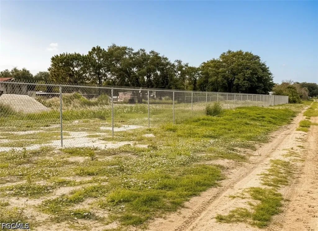 575 S Jinete Street Clewiston FL 33440