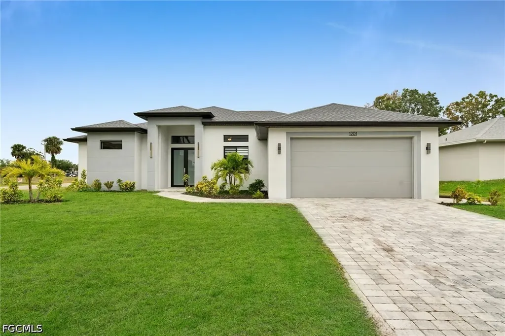 1201 SW 8th Place Cape Coral FL 33991
