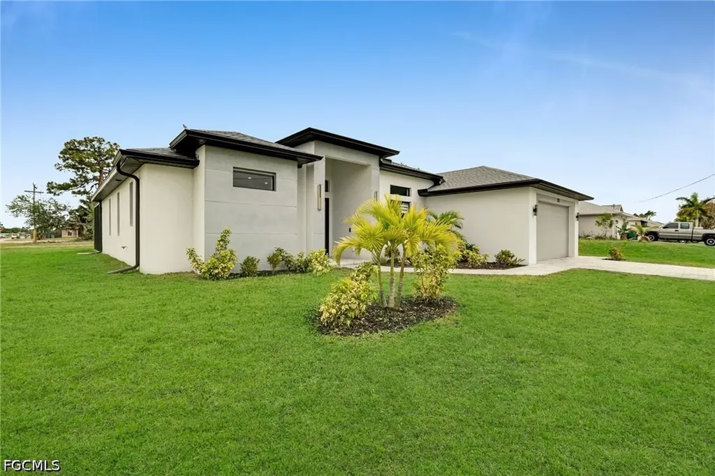 1201 SW 8th Place Cape Coral FL 33991