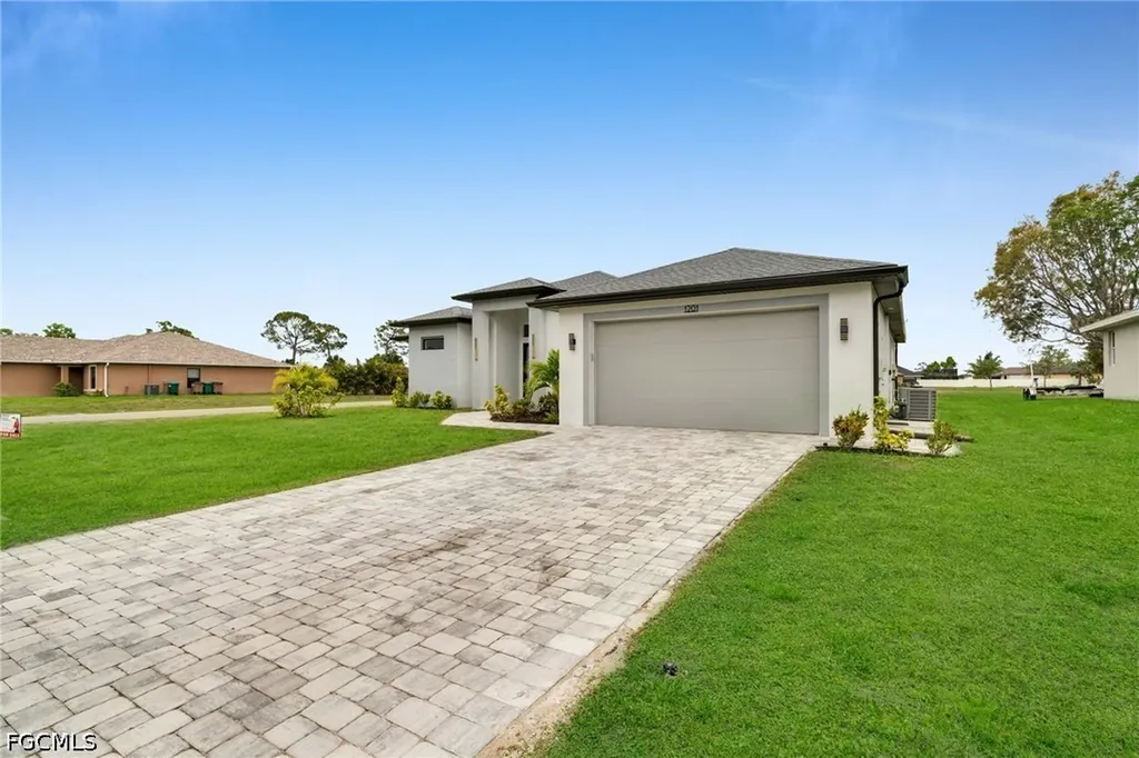 1201 SW 8th Place Cape Coral FL 33991