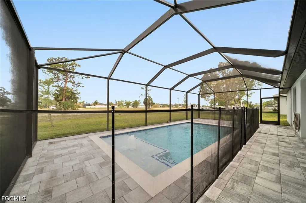 1201 SW 8th Place Cape Coral FL 33991