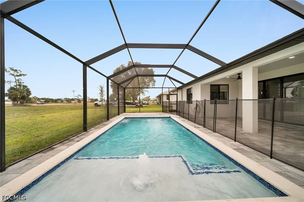 1201 SW 8th Place Cape Coral FL 33991