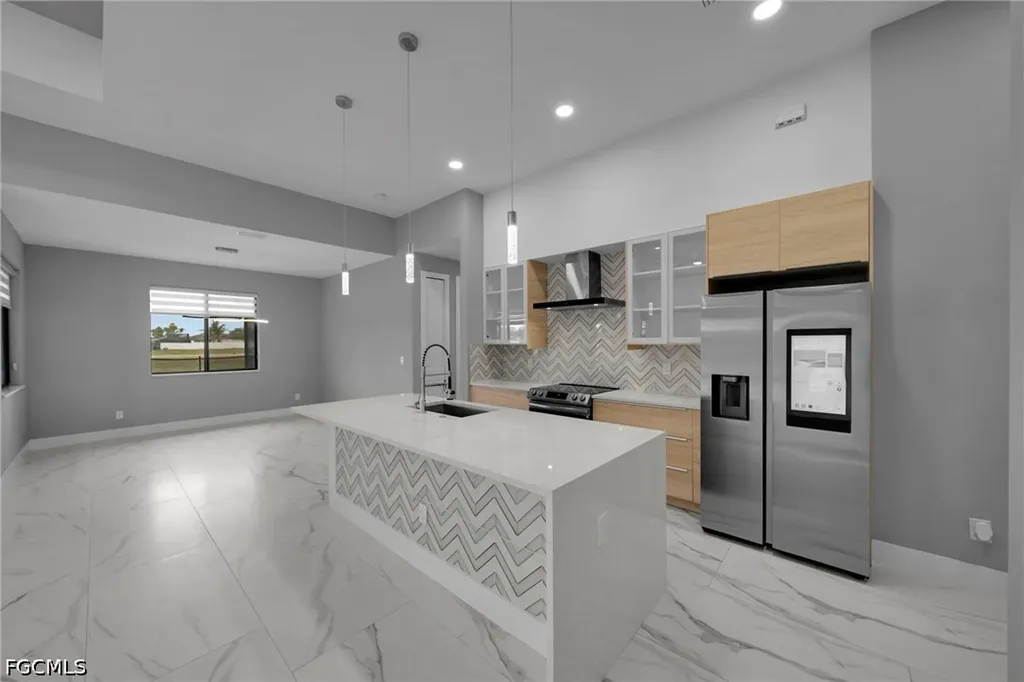 1201 SW 8th Place Cape Coral FL 33991
