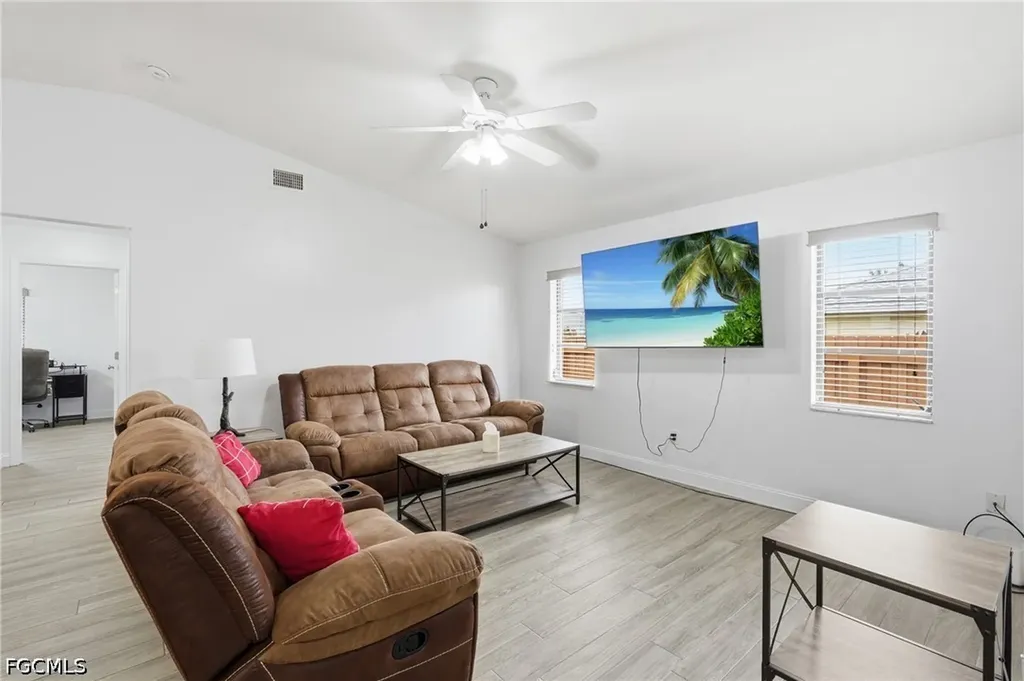 139 SE 30th Street Cape Coral FL 33904