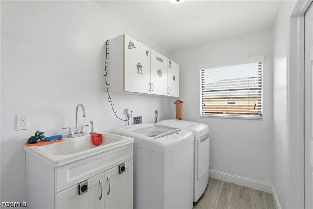 139 SE 30th Street Cape Coral FL 33904