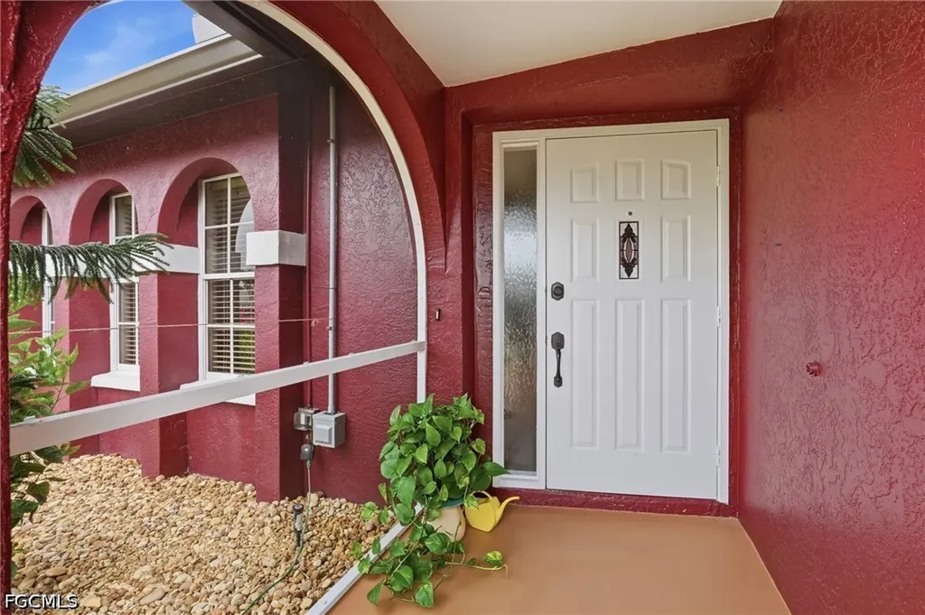 139 SE 30th Street Cape Coral FL 33904