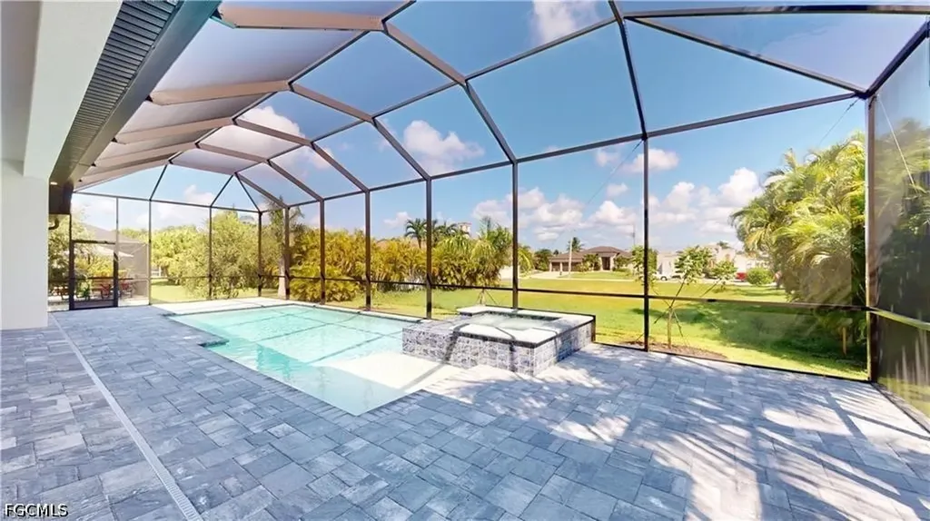 2809 Cape Coral Parkway W Cape Coral FL 33914
