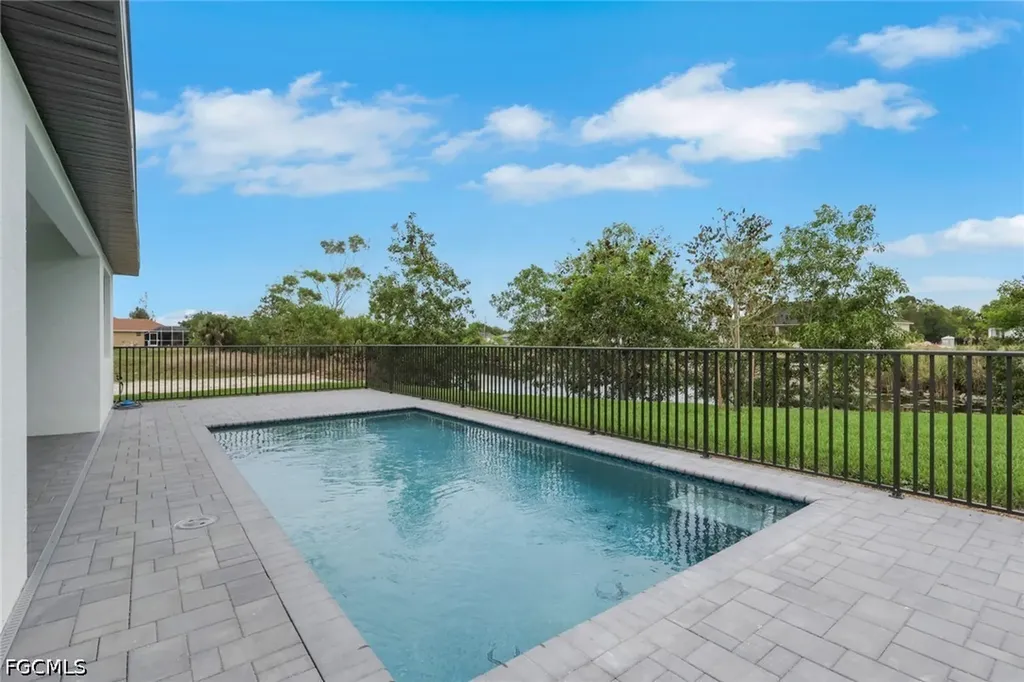 1920 NE 42nd Terrace Cape Coral FL 33909