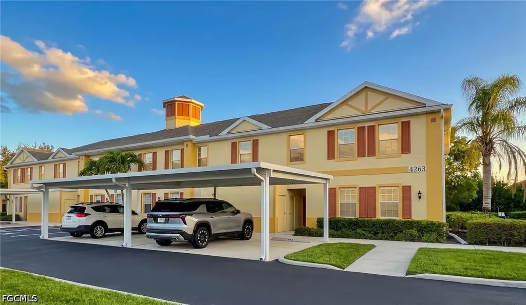 4263 Liron Avenue Fort Myers FL 33916