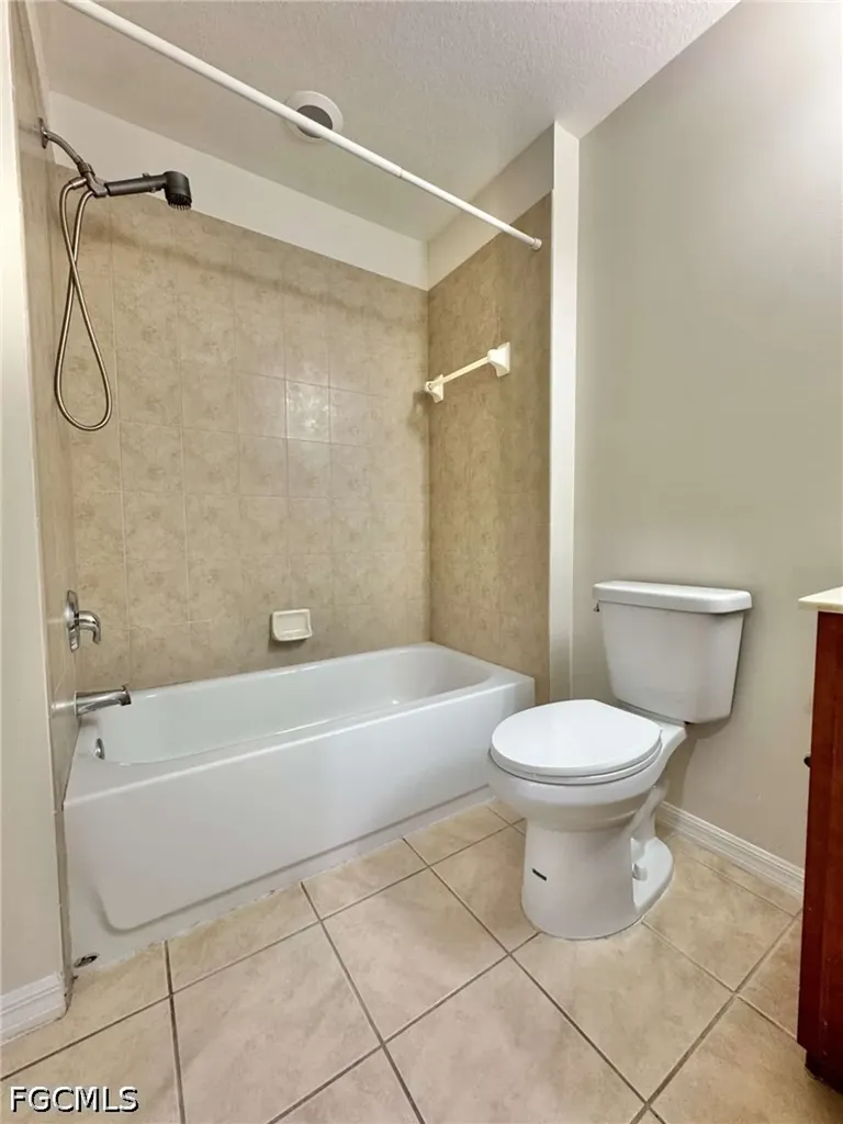 4263 Liron Avenue Fort Myers FL 33916
