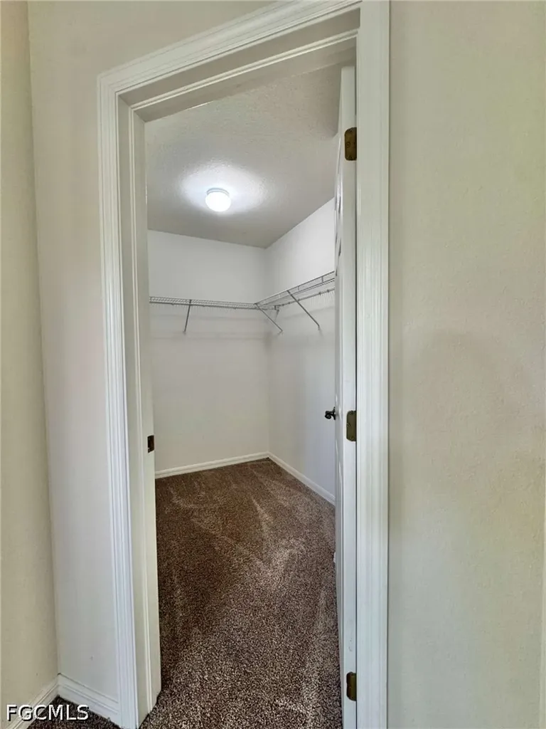 4263 Liron Avenue Fort Myers FL 33916