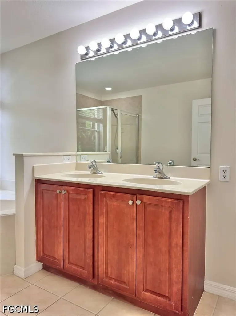 4263 Liron Avenue Fort Myers FL 33916