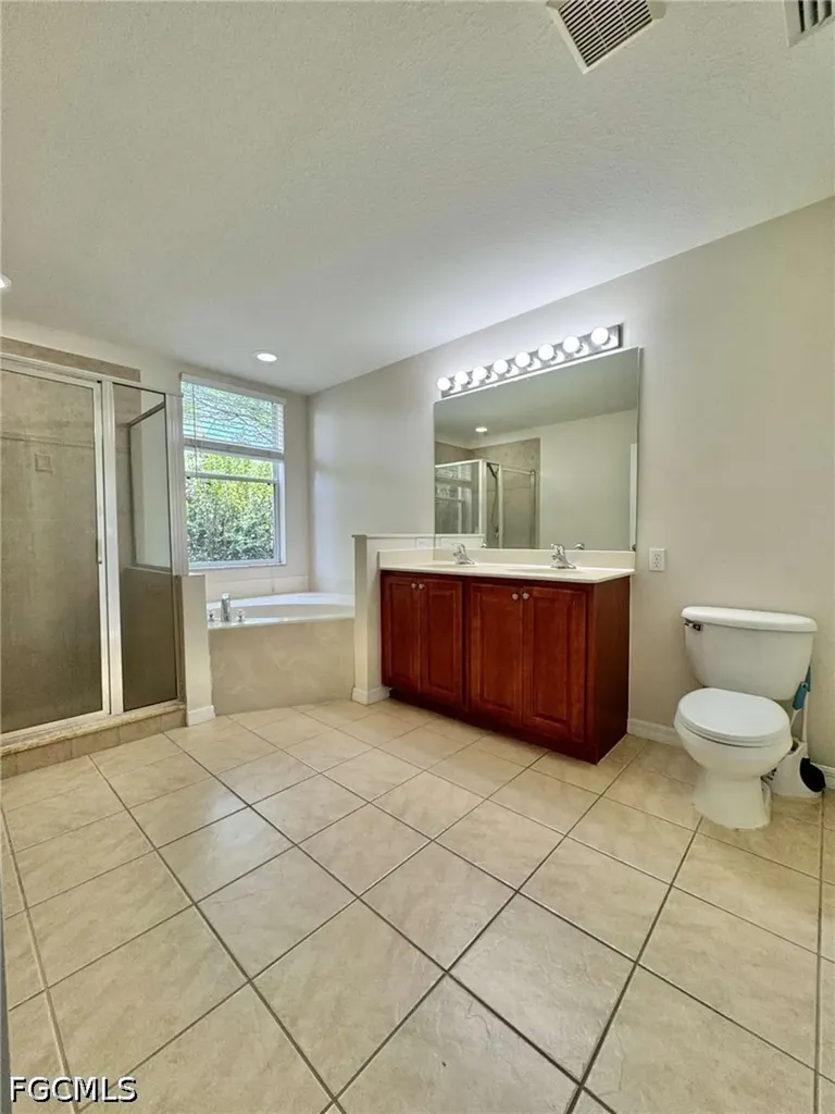 4263 Liron Avenue Fort Myers FL 33916