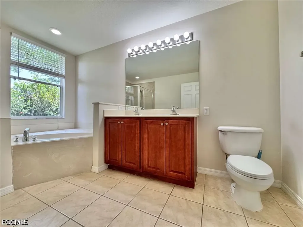 4263 Liron Avenue Fort Myers FL 33916