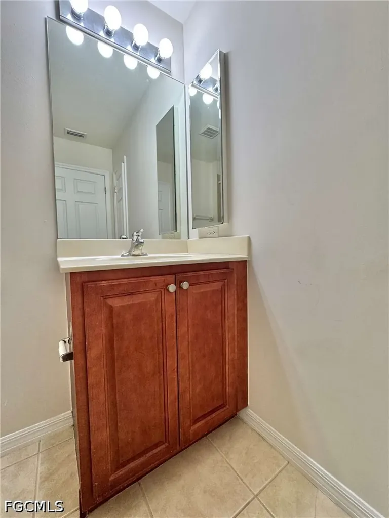4263 Liron Avenue Fort Myers FL 33916
