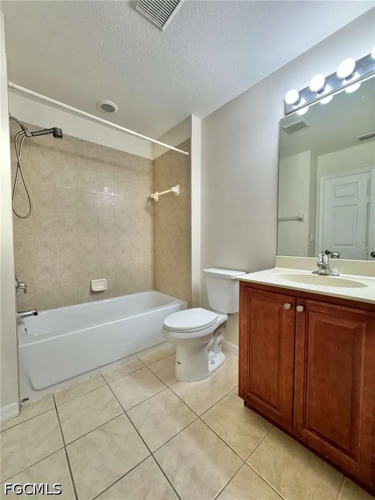 4263 Liron Avenue Fort Myers FL 33916