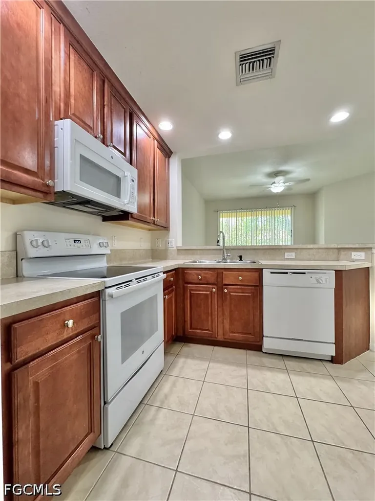 4263 Liron Avenue Fort Myers FL 33916