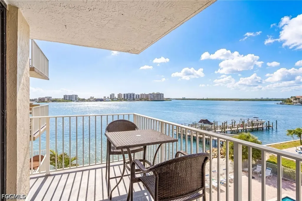 Bonita Springs FL, 8701 Estero Boulevard, Unit 304