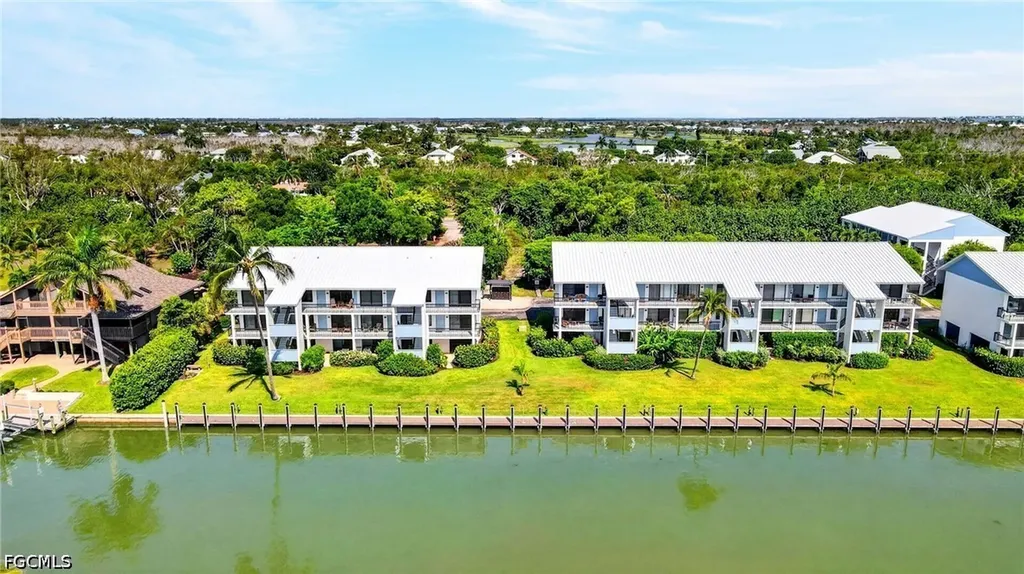 Sanibel FL, 1250 Tennisplace Court, Unit E22