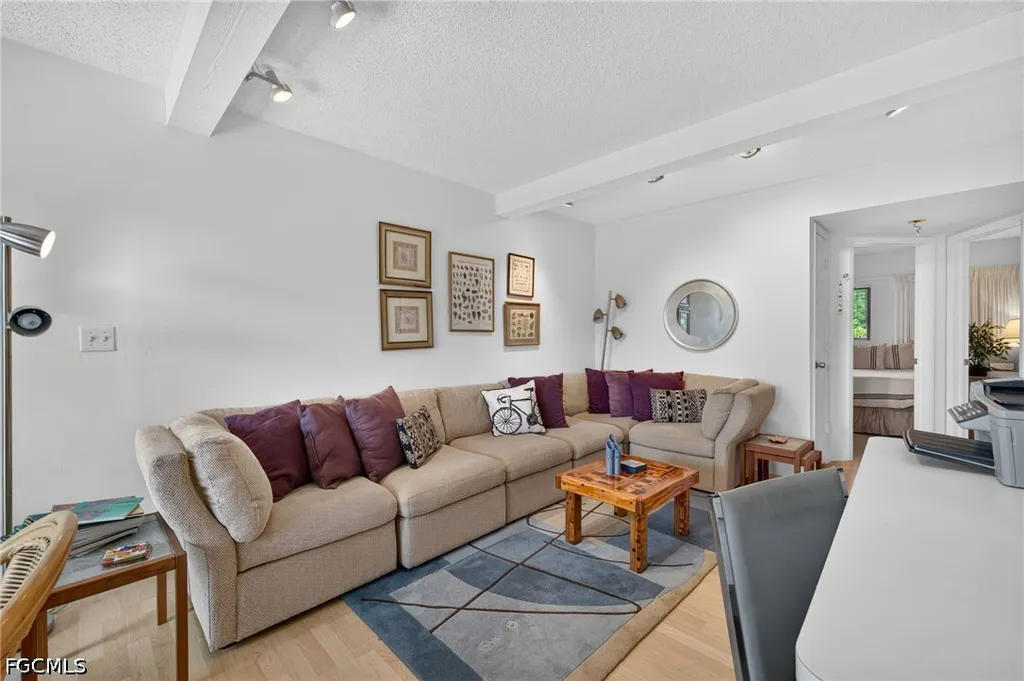 1250 Tennisplace Court Sanibel FL 33957