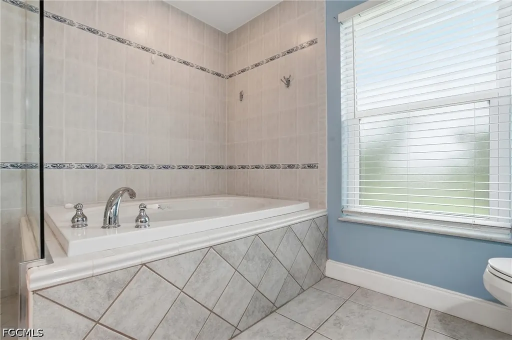 6114 Deer Run Fort Myers FL 33908