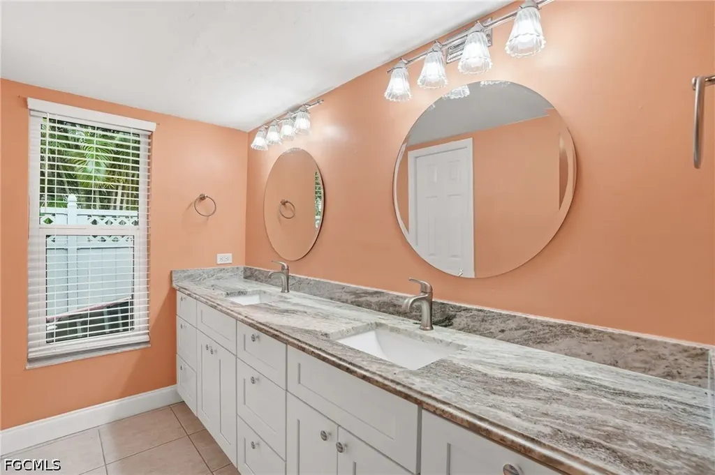 6114 Deer Run Fort Myers FL 33908