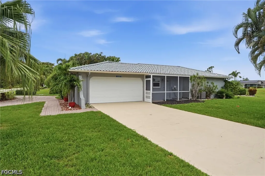 6114 Deer Run Fort Myers FL 33908