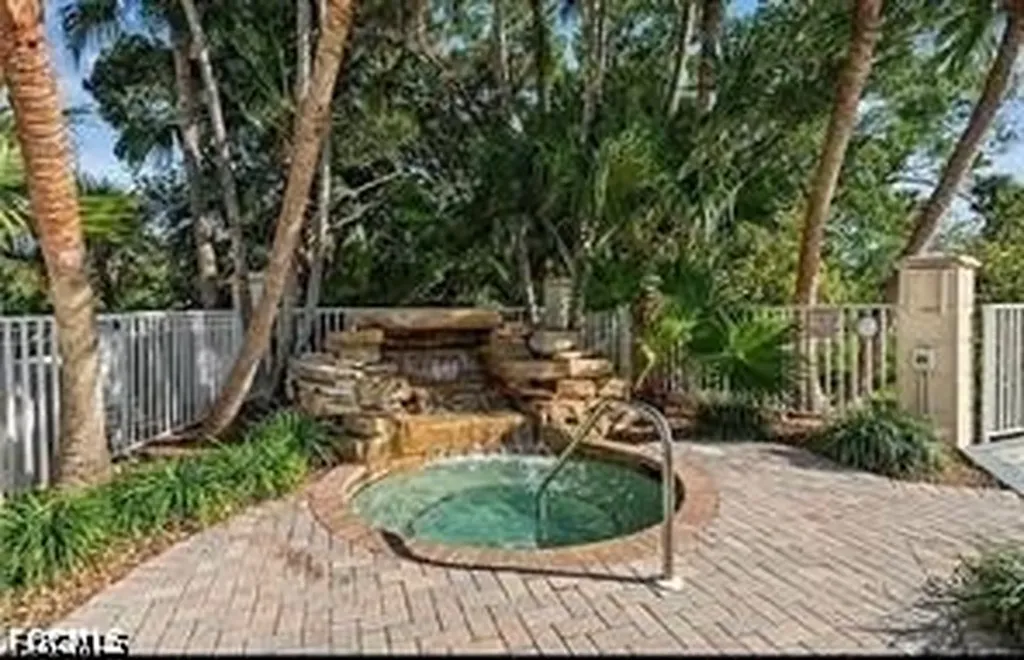 4013 Palm Tree Boulevard Cape Coral FL 33904