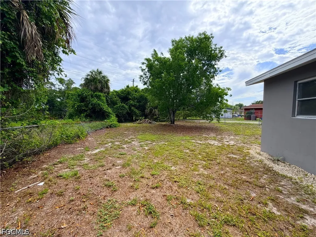 1759 Aquarius Court Fort Myers FL 33916