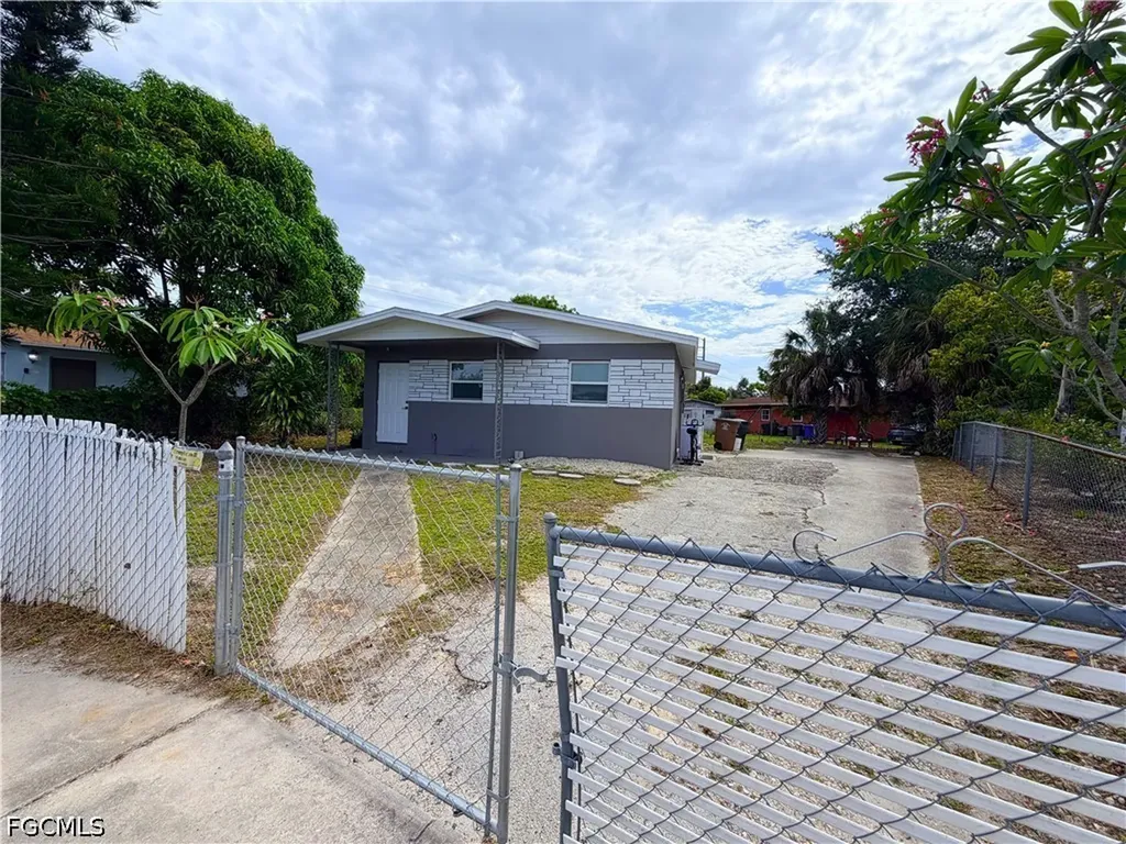 1759 Aquarius Court Fort Myers FL 33916