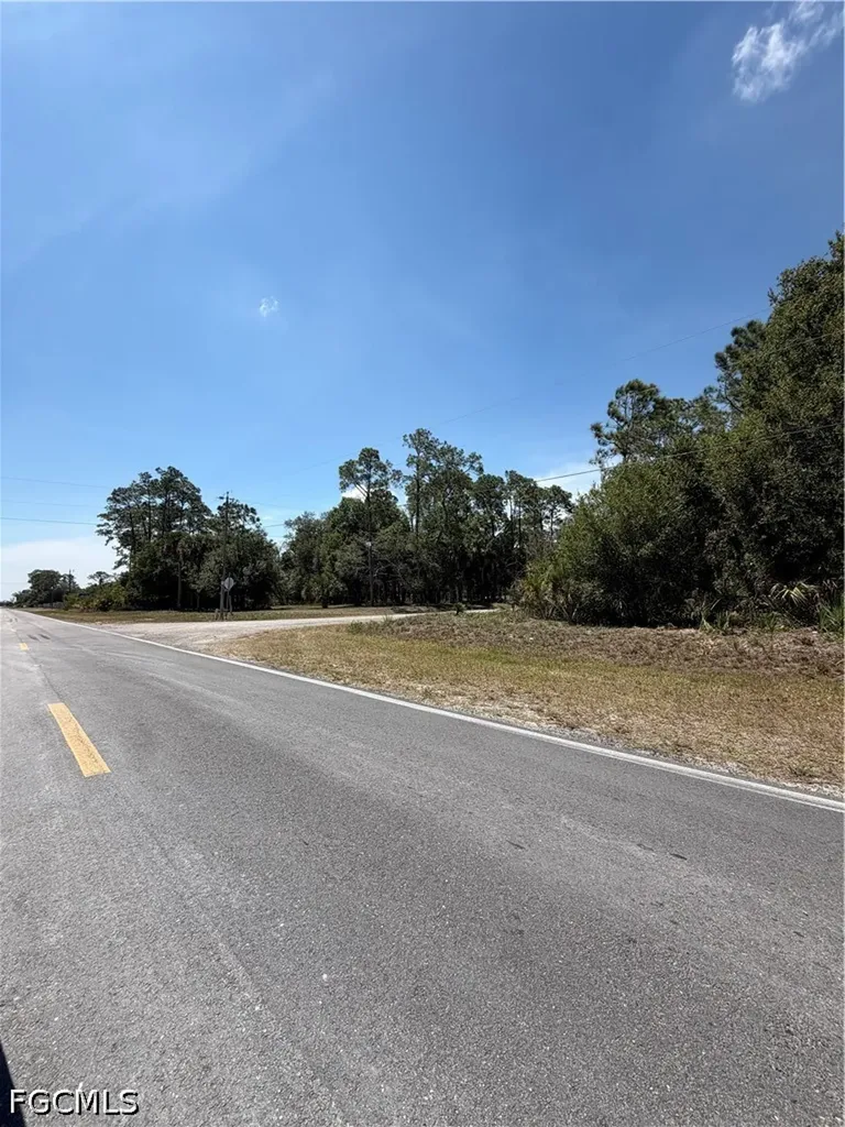203 Hunting Club Avenue Clewiston FL 33440