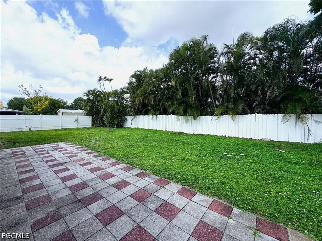 1637 S Mayfair Road Fort Myers FL 33919
