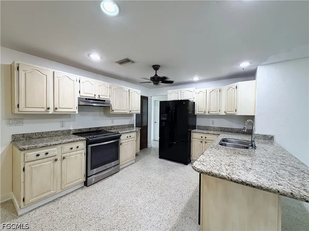 1637 S Mayfair Road Fort Myers FL 33919