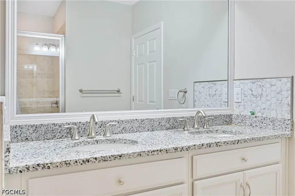 4365 Dutchess Park Road Fort Myers FL 33916