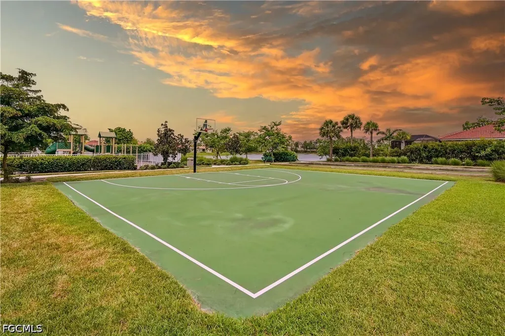 4365 Dutchess Park Road Fort Myers FL 33916