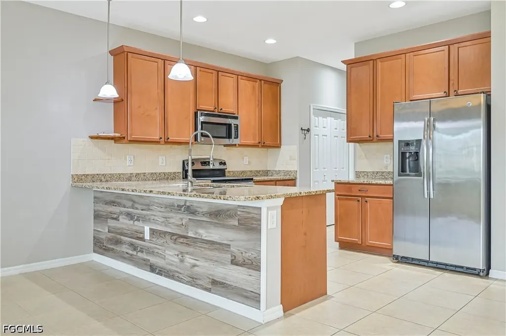 3755 Tilbor Circle Fort Myers FL 33916