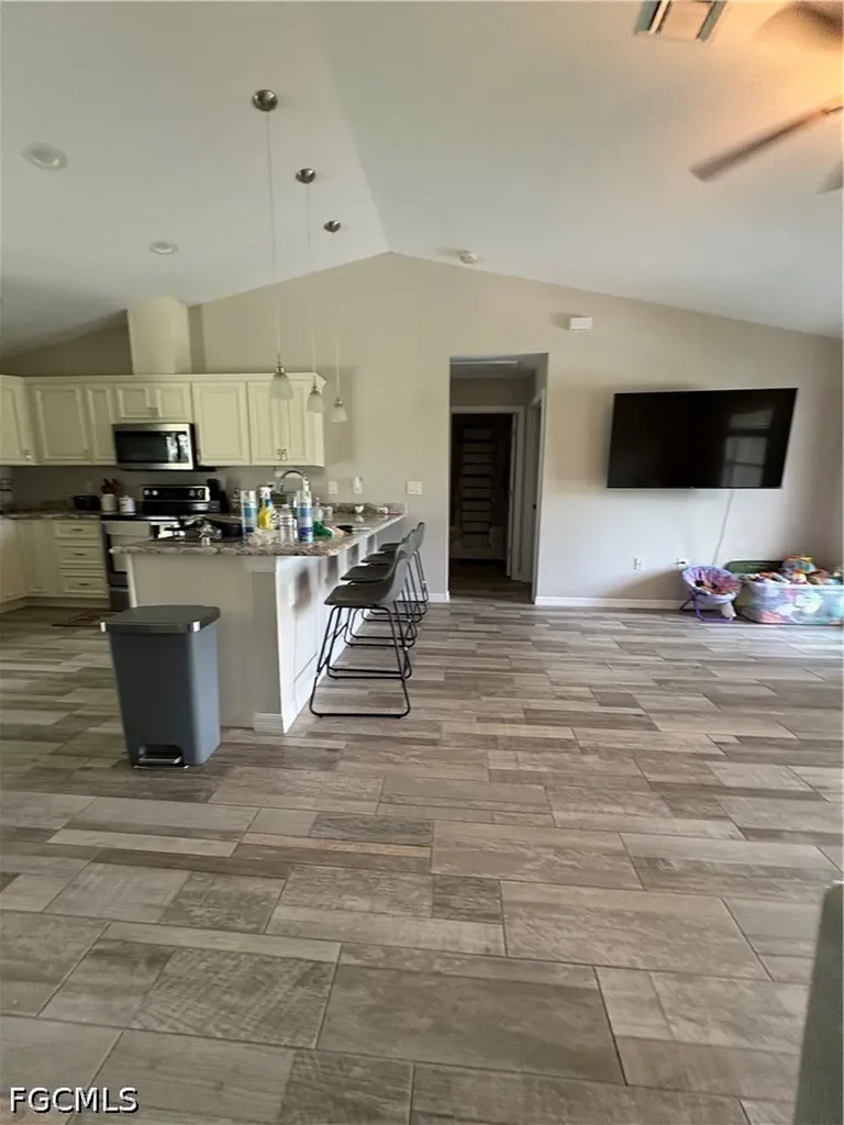 2872 Secretariat Drive Labelle FL 33935