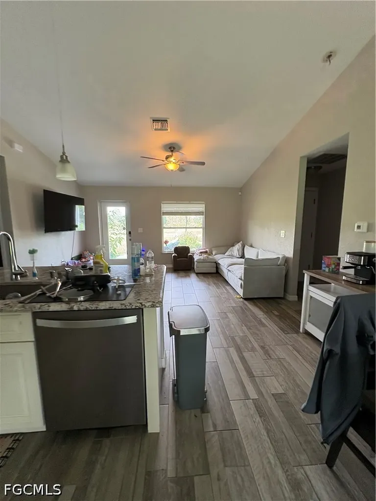2872 Secretariat Drive Labelle FL 33935