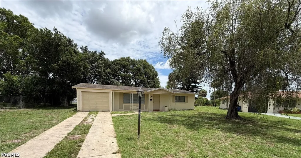 1407 Juddale Street E Lehigh Acres FL 33936