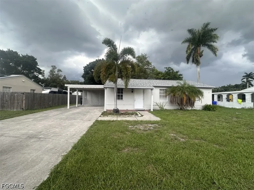 1665 Moreno Avenue Fort Myers FL 33901