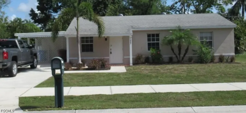 Fort Myers FL, 1665 Moreno Avenue