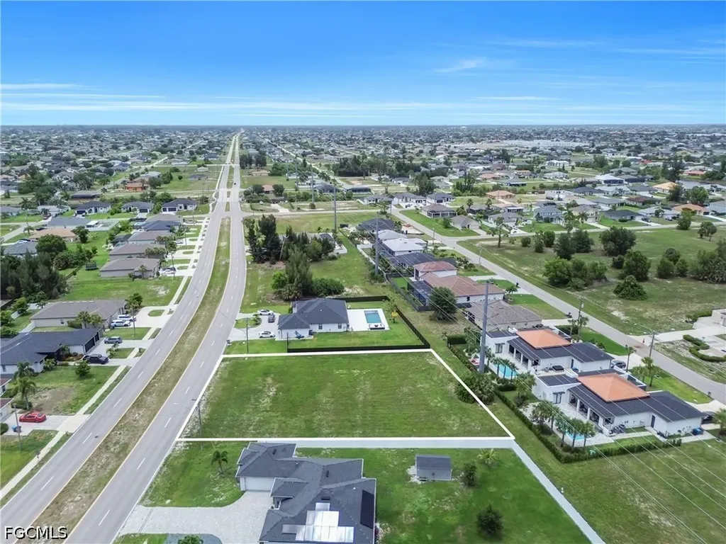 241 El Dorado Boulevard S Cape Coral FL 33991