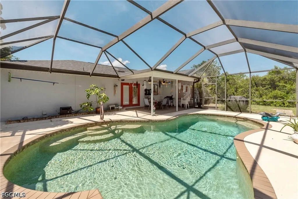 171 SE 4th Street Cape Coral FL 33990