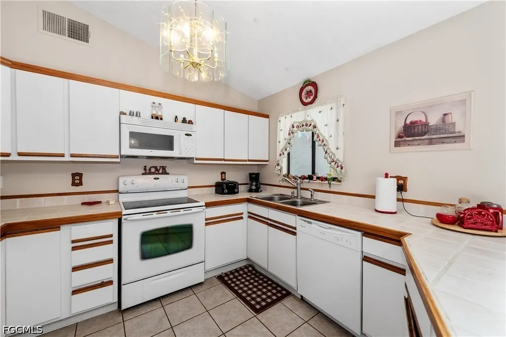 171 SE 4th Street Cape Coral FL 33990