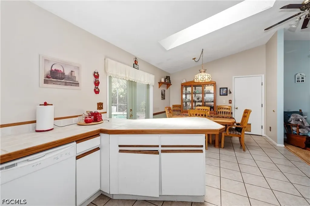 171 SE 4th Street Cape Coral FL 33990