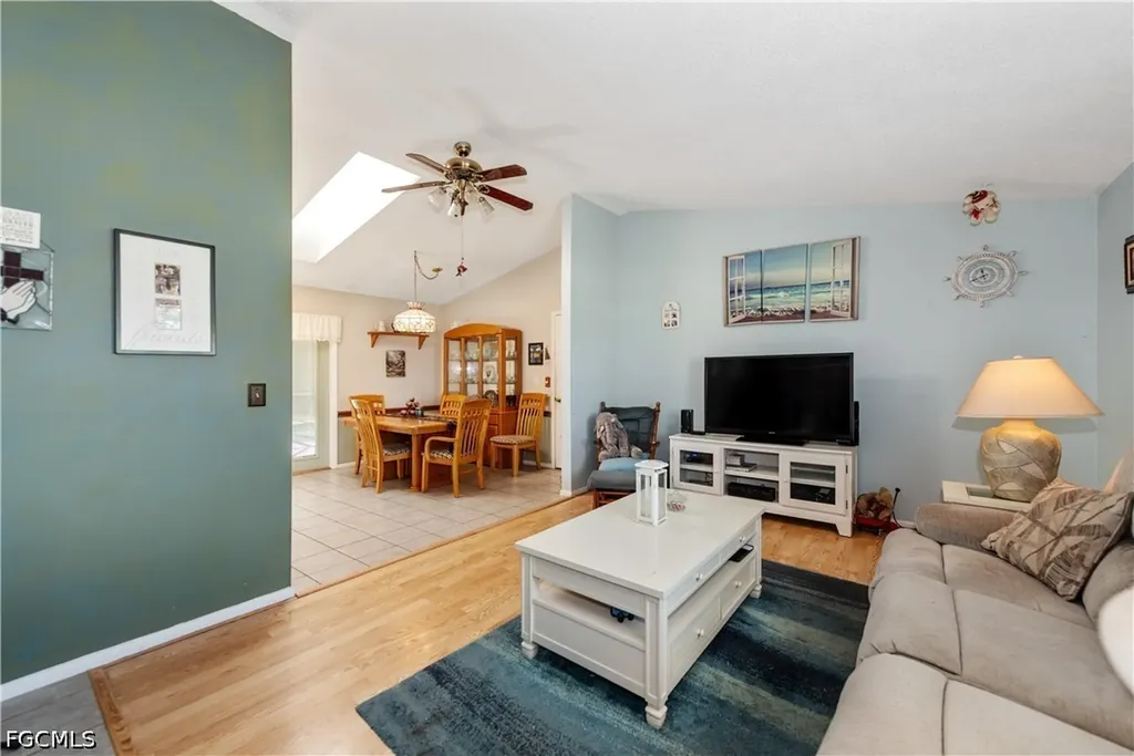 171 SE 4th Street Cape Coral FL 33990