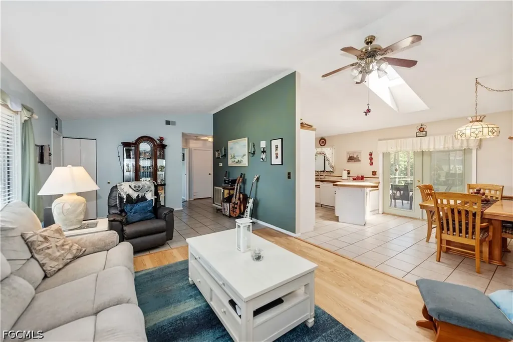171 SE 4th Street Cape Coral FL 33990