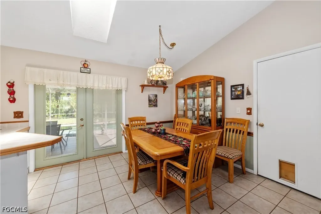 171 SE 4th Street Cape Coral FL 33990